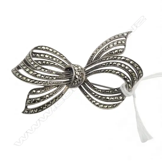Vintage marcasite bow brooch 