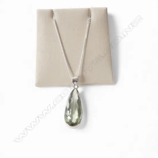 SILVER & GREEN AMETHYST PENDANT on SILVER CHAIN