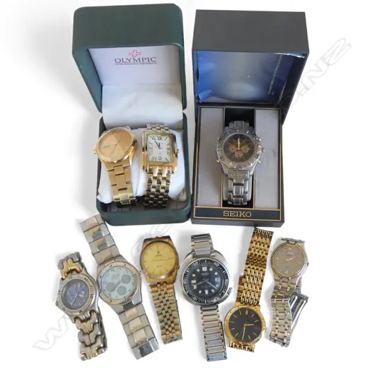 ASSORTED MENS WATCHES AND CASES