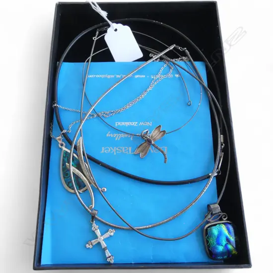 BOX OF 4 S/SILVER NECKLACES DAVID TASKER ETC 