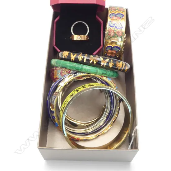 SMALL TRAY OF CLOISONE BANGLES  & 2 BOXED RINGS