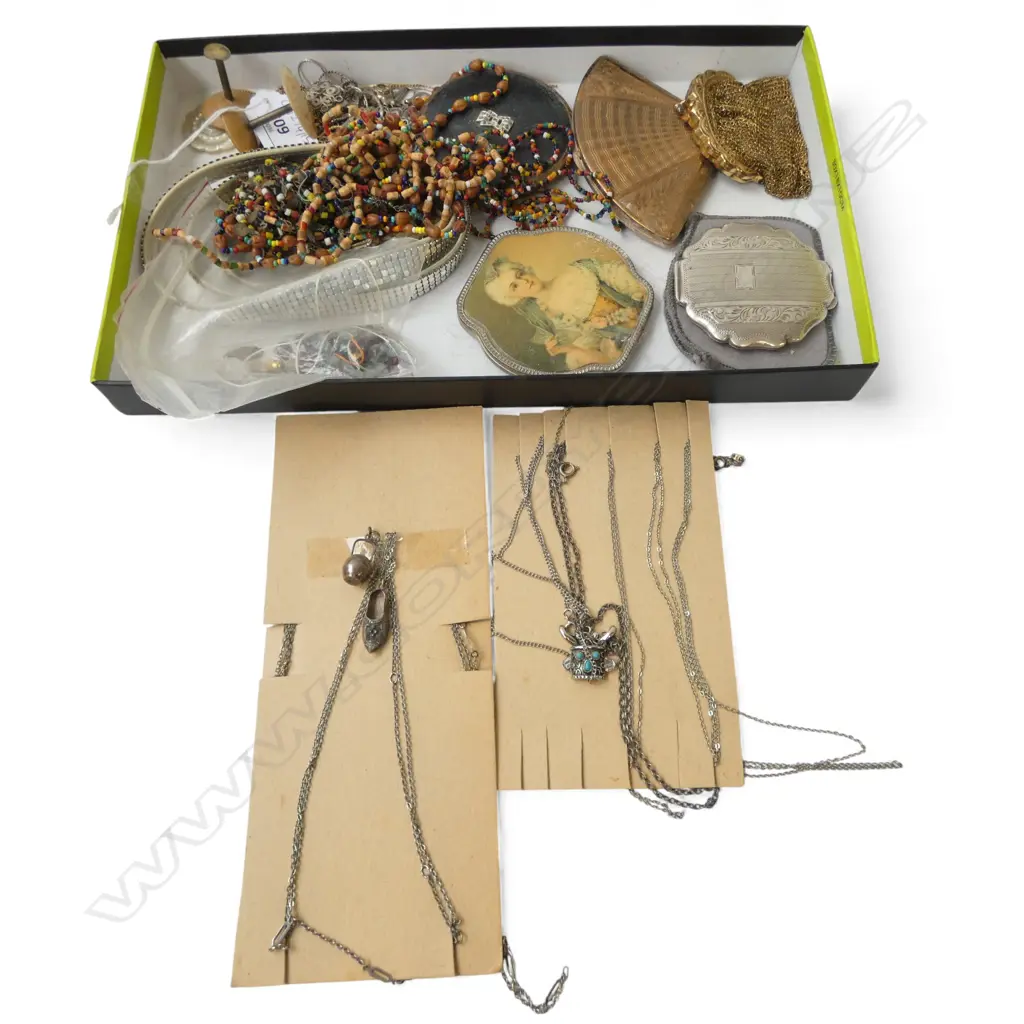 ASST. COSTUME JEWELLERY; COMPACTS, NECKLACES - SOME SILVER Image 1++