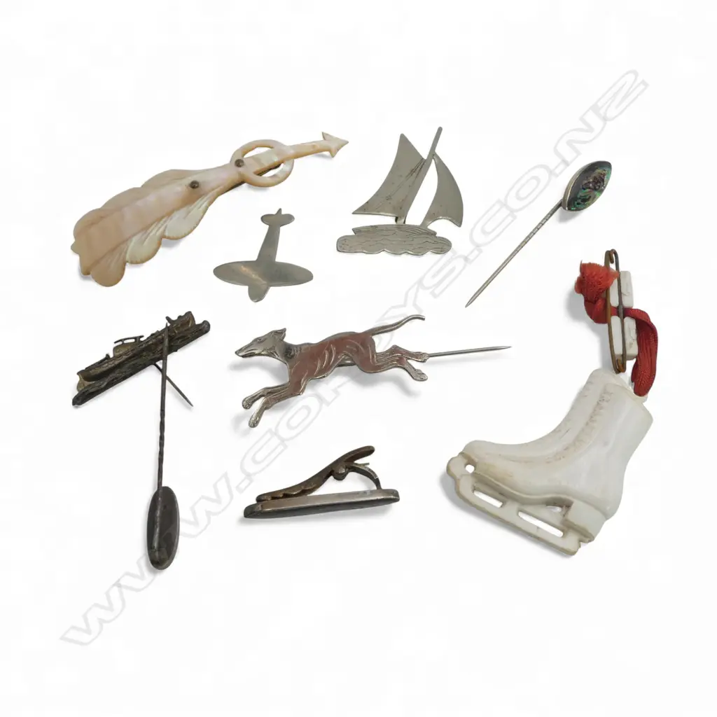 SEL. BROOCHES: LIFEBOAT + YACHT + PLANE + GREYHOUND + MOP ARROW ETC  Image 1++