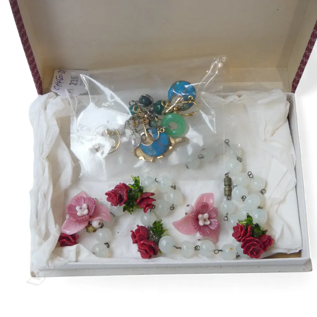 BAG of EARRINGS + VENETIAN GLASS NECKLACE Image 1++