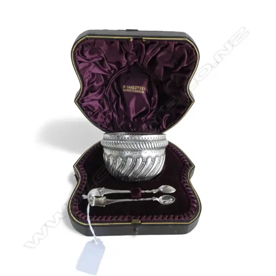 VICTORIAN STG SILVER SUGAR & TONG SET, HILLIARD THOMASON, BIRMINGHAM 1878, 121gm, in M. Sandstein Christchurch case