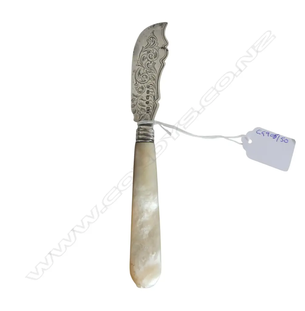 VICTORIAN S/SILVER & MOTHER OF PEARL BUTTER KNIFE L185MM TOTAL WIEGHT 56 GRMS Image 1++