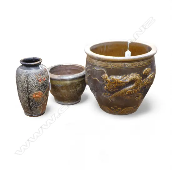 2 ORIENTAL PLANT POTS & ORIENTAL VASE H240MM