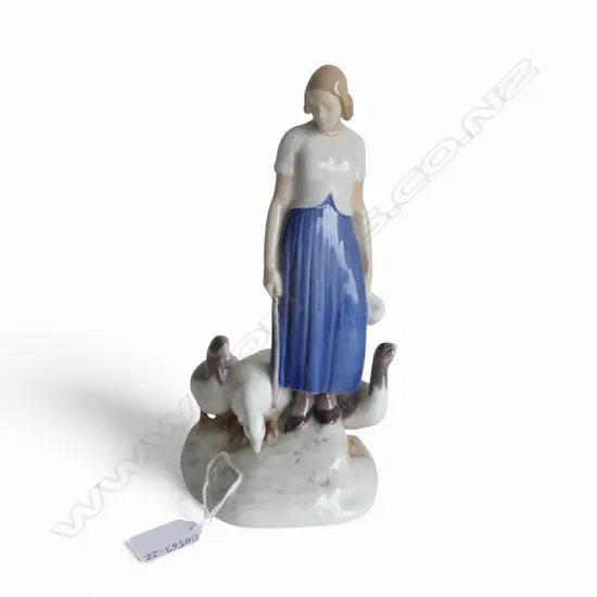 BING & GRONDAHL FIGURINE 'GIRL w GEESE', H.240mm