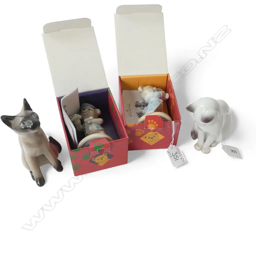 4 PCS BING & GRONDAHL; 2 BOXED BEAR FIGURINES & 2 CATS, H.140mm  Image 1++