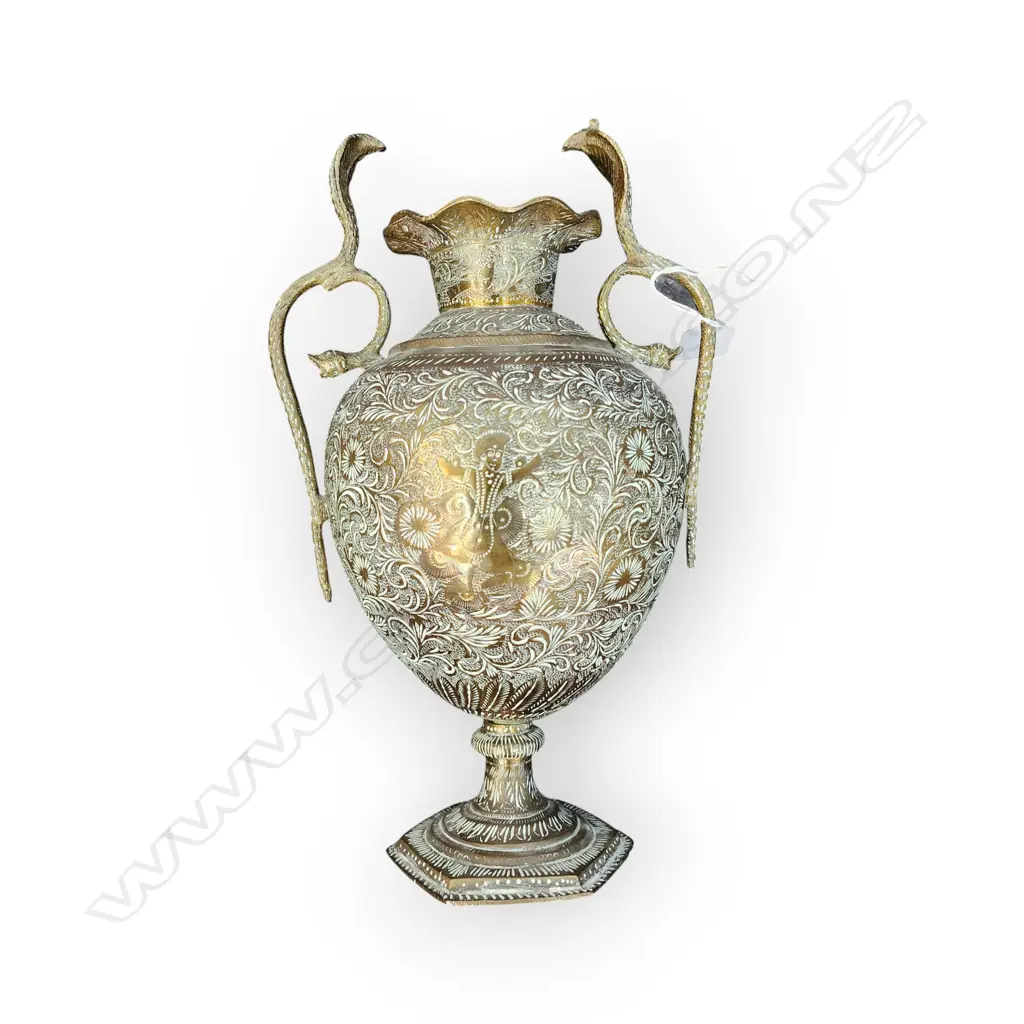 VINTAGE INDIAN ENGRAVED BRASS URN OR VASE WITH COBRA SNAKE HANDLES Image 1++
