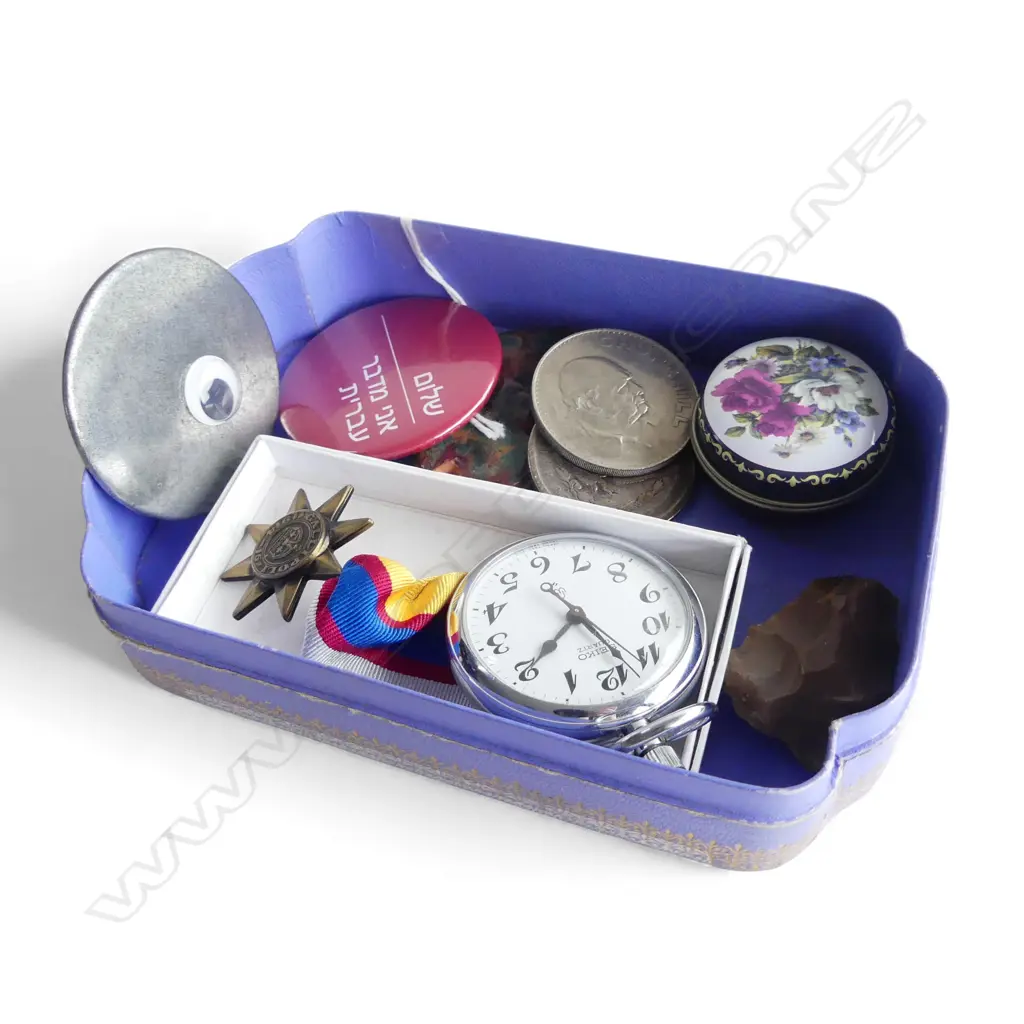 TRAY COLLECTABLES INCL; SEIKO POCKET WATCH running, GALLIPOLI STAR MEDAL ETC Image 1++