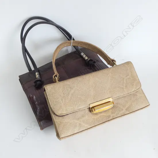 2 VINTAGE LADIES HANDBAGS L270MM