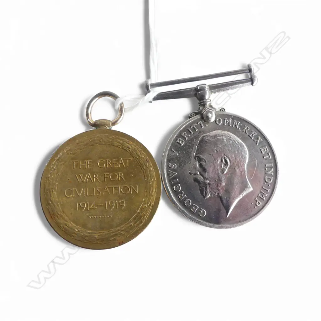 2 BRITISH WWI SERVICE MEDALS, ONE BRONZE & ONE SILVER 33.27gm Image 1++