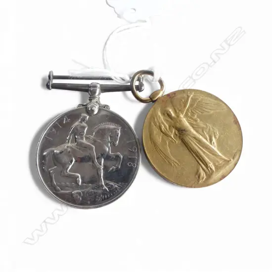 2 BRITISH WWI SERVICE MEDALS, ONE BRONZE & ONE SILVER 33.27gm