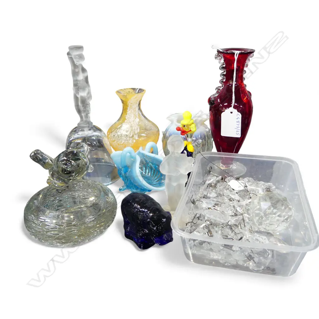 COLLECTION OF 9 SMALL GLASS PCS & CRYSTAL LUSTERS  178MM TALLEST Image 1++