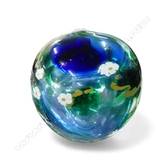 PETER RAOS GARDEN SERIES GLASS PAPER WEIGHT signed & dated 1991