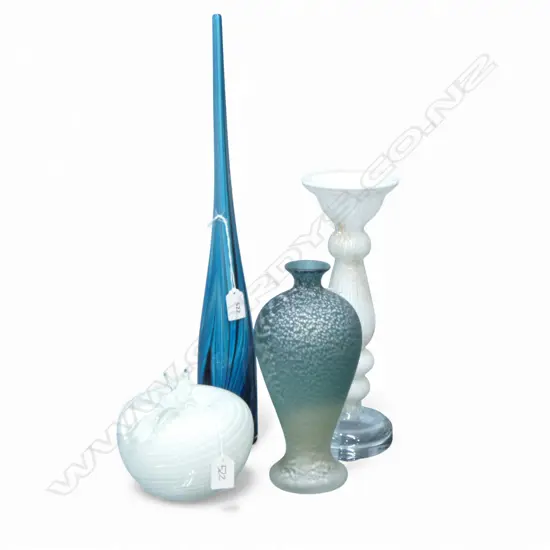 3 COLOURED GLASS VASES 510MM TALLEST & STUDIO GLASS APPLE  H140MM