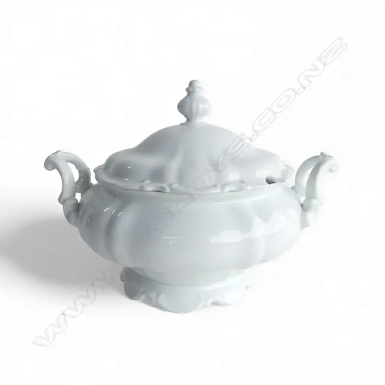 HUTCHENREUTHER LARGE BLANC DE CHINE SOUP TURREN DIA330MM