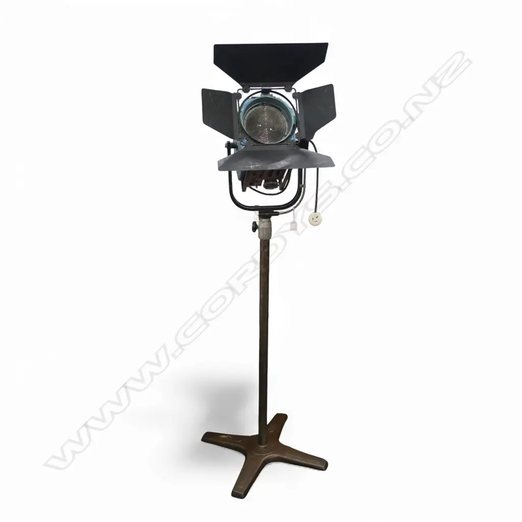 VINTAGE NZ AVALON STUDIOS FLOOR LAMP H.1500mm Image 1++