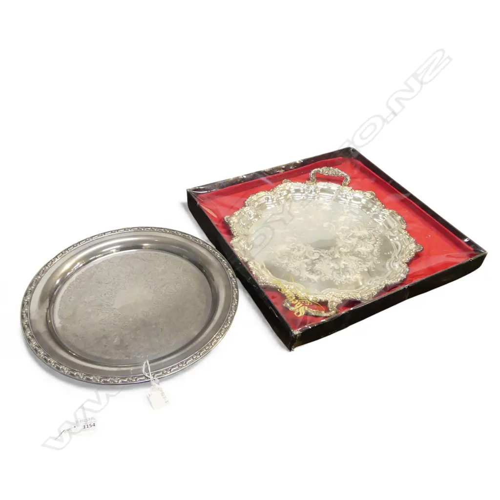 2 LRG EPNS SERVING TRAYS Image 1++