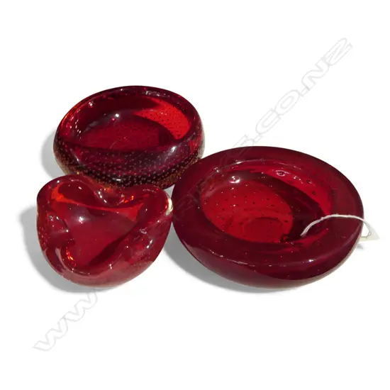 3 RED ART GLASS BOWLS 145mm dia
