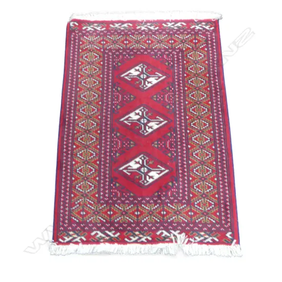 SMALL HAND KNOTTED WOOL PILE RUG 910x640mm