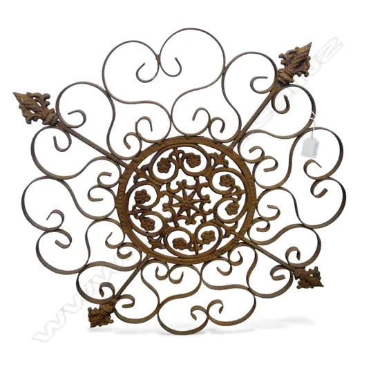 DECORATIVE IRON GRILLE 630mm dia