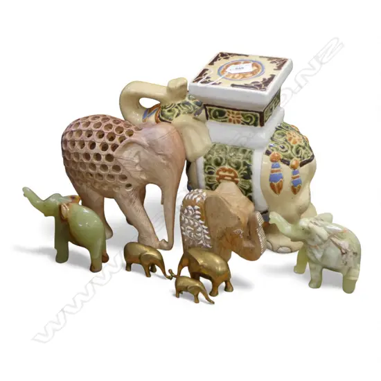 COLLECTION OF 8 ELEPHANTS H.270mm