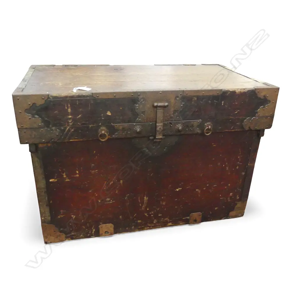  18TH C PAULOWNIA WOOD SAMURAI ARMOUR TRAVELLING TRUNK H.535 W.820mm Image 1++