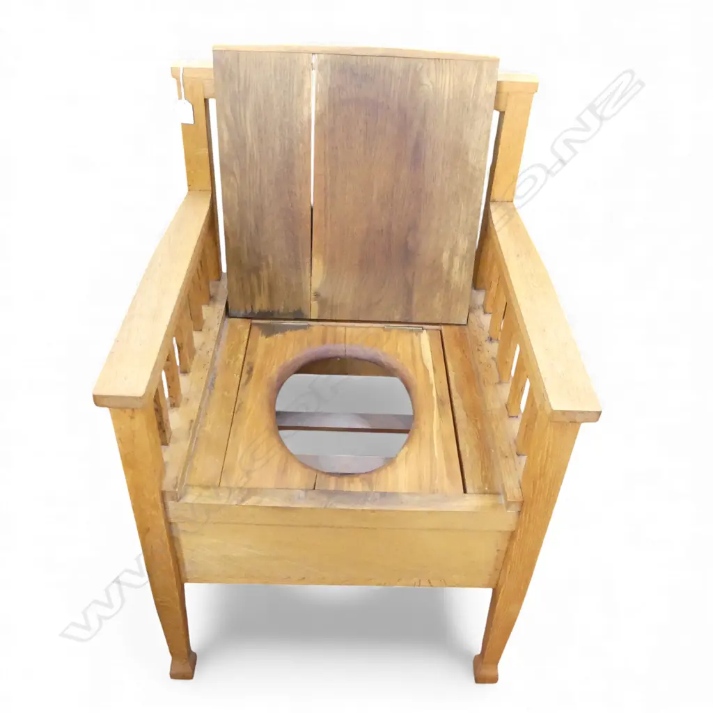 COMMODE ARMCHAIR Image 1++