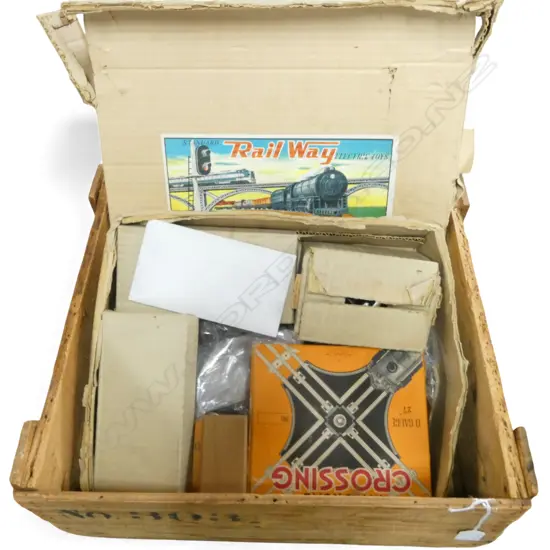 SAKAI 1950S O GAUGE MINT & BOXED VINTAGE TRAIN SET