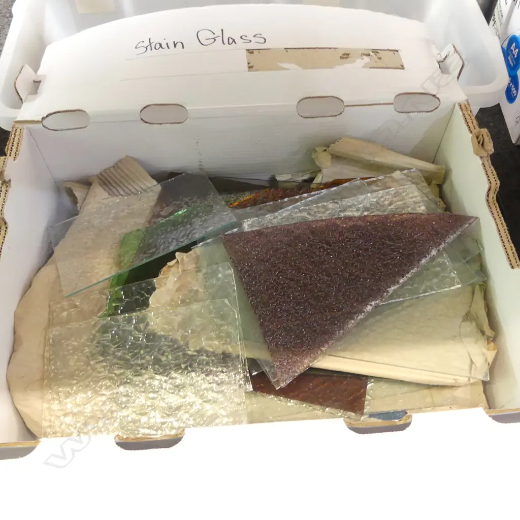 ASST. LEADLIGHT GLASS SHEETS Image 1++