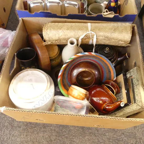 ASST. MOSTLY CERAMICS, 2 LUKE ADAMS SML VASES