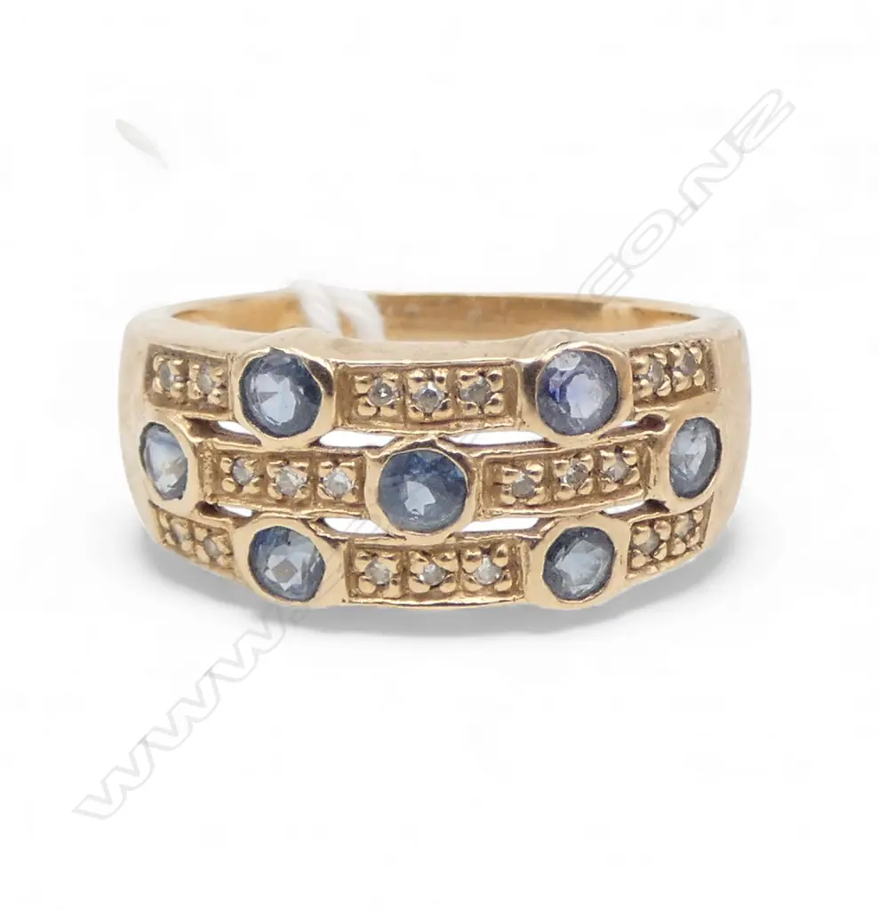 9CT SAPPHIRE & DIAMOND DRESS RING, 4.2gms SIZE P Image 1++