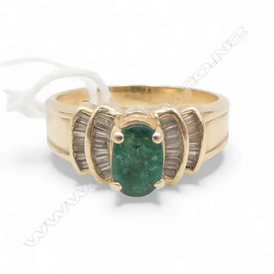 14ct GOLD EMERALD & DIAMOND designer RING 4.6gms SIZE O