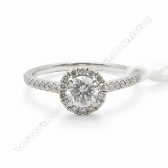 14CT WG DIAMOND CLUSTER RING (centre diamond 0.60ct) SIZE U