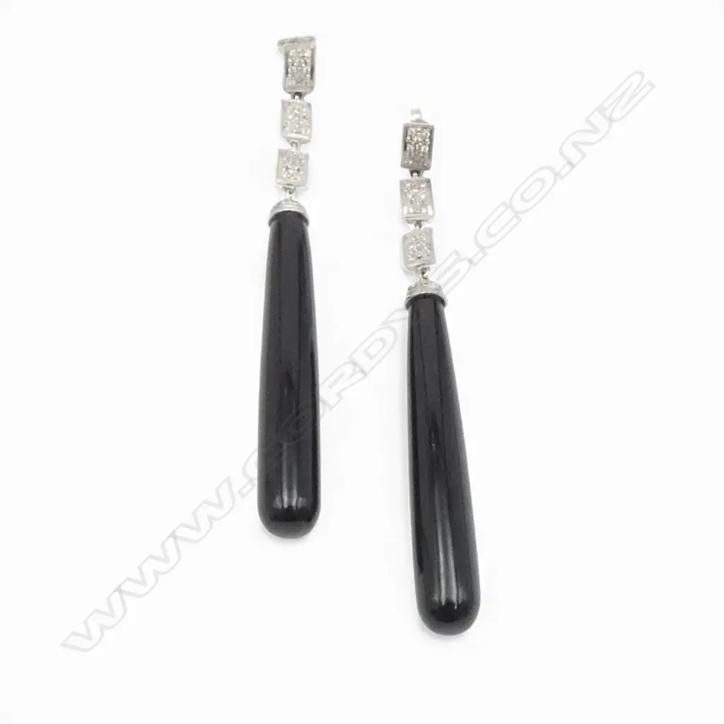 9CT WHITE GOLD DIAMOND BLACK CHALCEDONY ART DECO STYLE EARRINGS (valuation) Image 1++