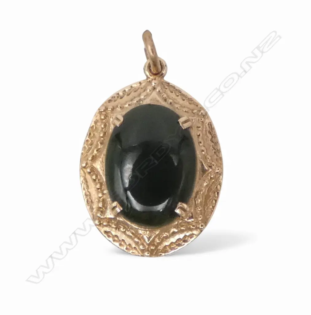 VINTAGE 9ct GOLD & POUNAMU PENDANT 2.78gms Image 1++