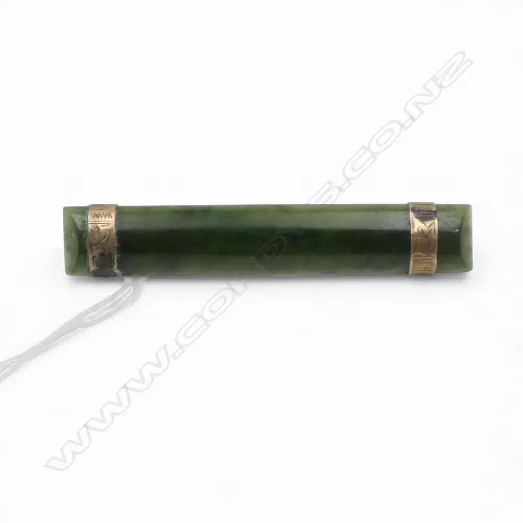 9ct GOLD & GREENSTONE BAR BROOCH Image 1++