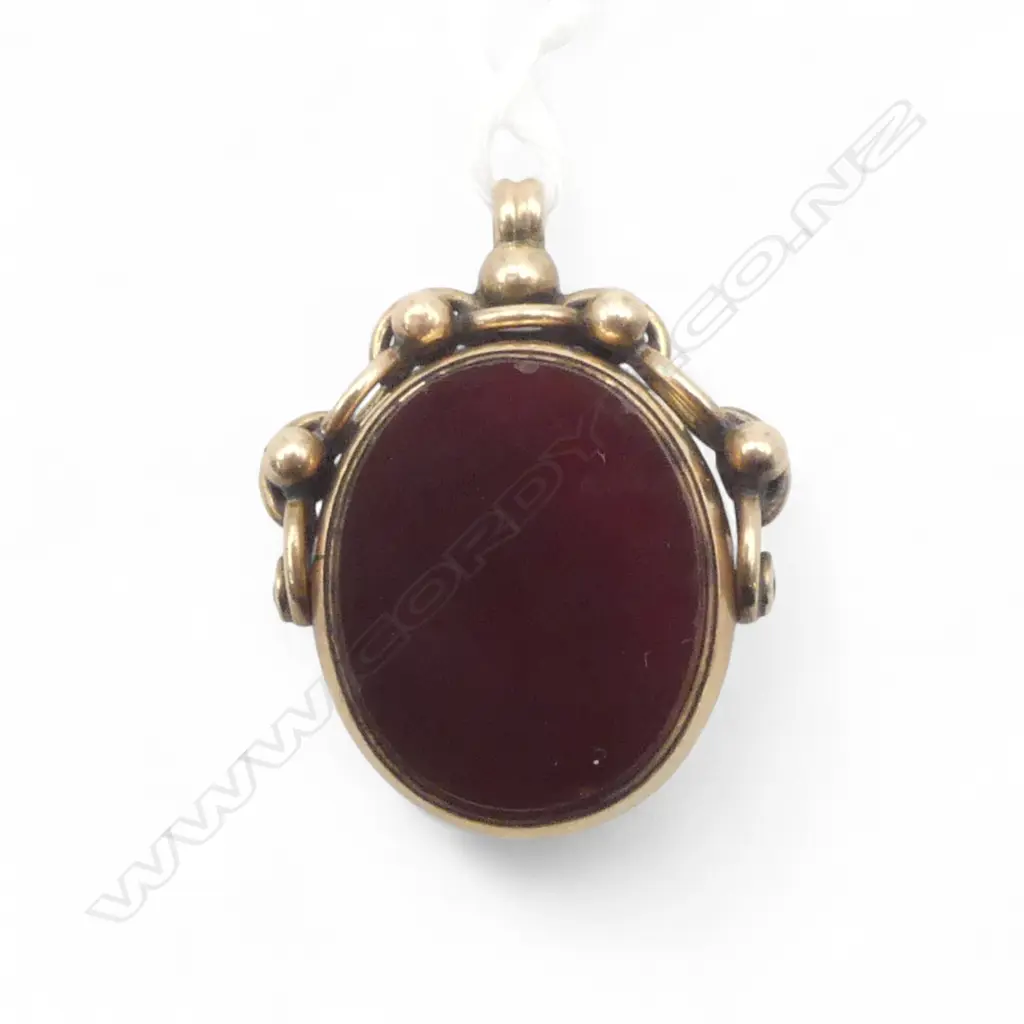 c1900 9ct gold FOB SPINNER  bloodstone & carnelian panels. Chain frame. 8.19gms Image 1++