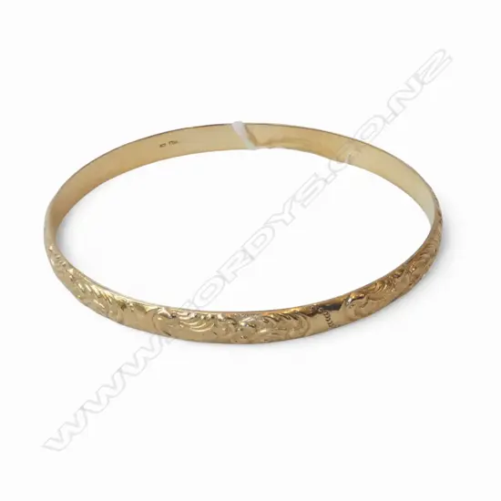 9CT BANGLE, 65mm int. dia. 17.5gms
