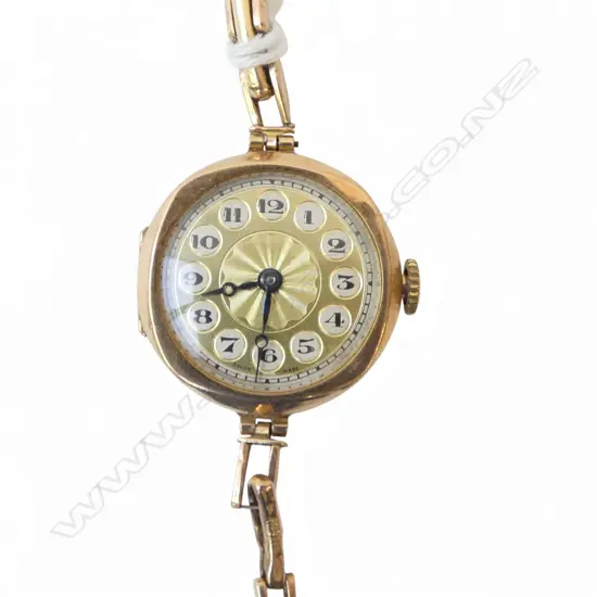 9ct GOLD WATCH w 9ct GOLD sprung bracelet strap. 16.24gms