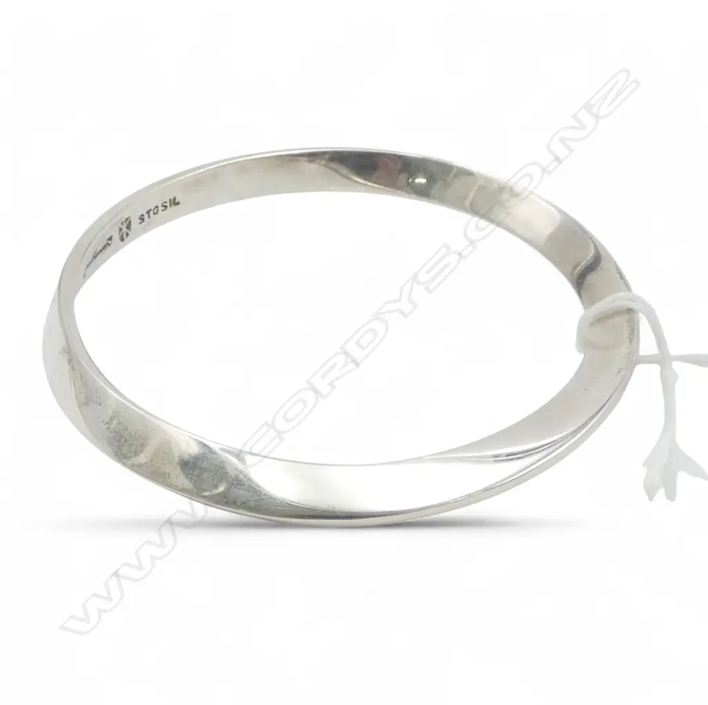 JENS HENSEN STG SILVER DESIGNER BANGLE Dia.73mm with branded cloth Image 1++