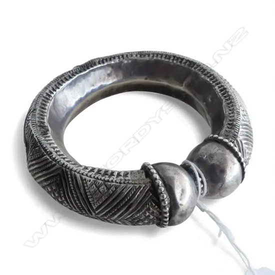 ANTIQUE SILVER KUCHI NOMAD BRACELET, AFGANISTAN (rare usually included in dowries) 70x60mm (internal) 72gms