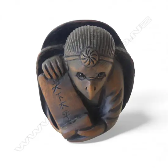 JAPANESE NETSUKE karasu tengu, signed H.67mm
