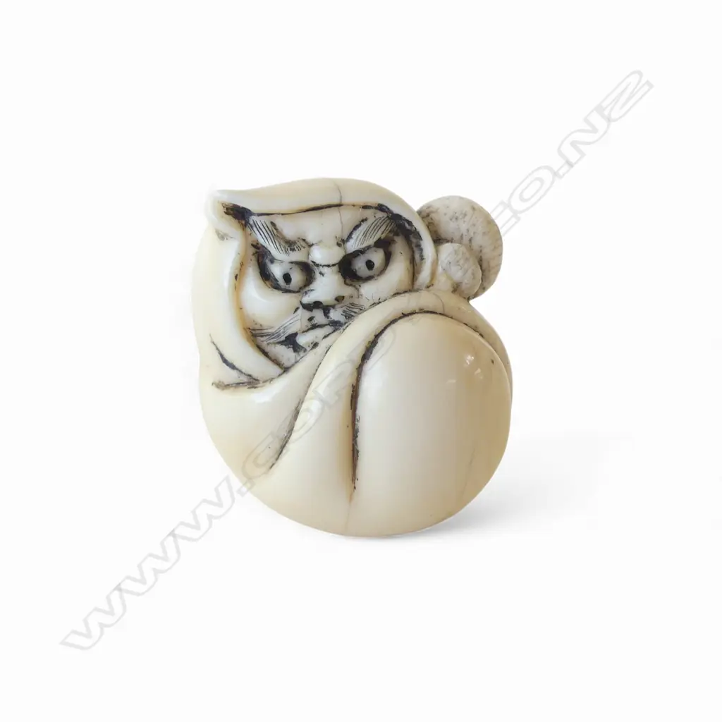 MEIJI PERIOD IVORY NETSUKI daruma, signed H.38mm Image 1++