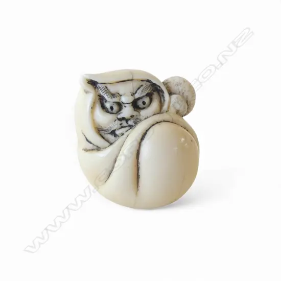 MEIJI PERIOD IVORY NETSUKI daruma, signed H.38mm