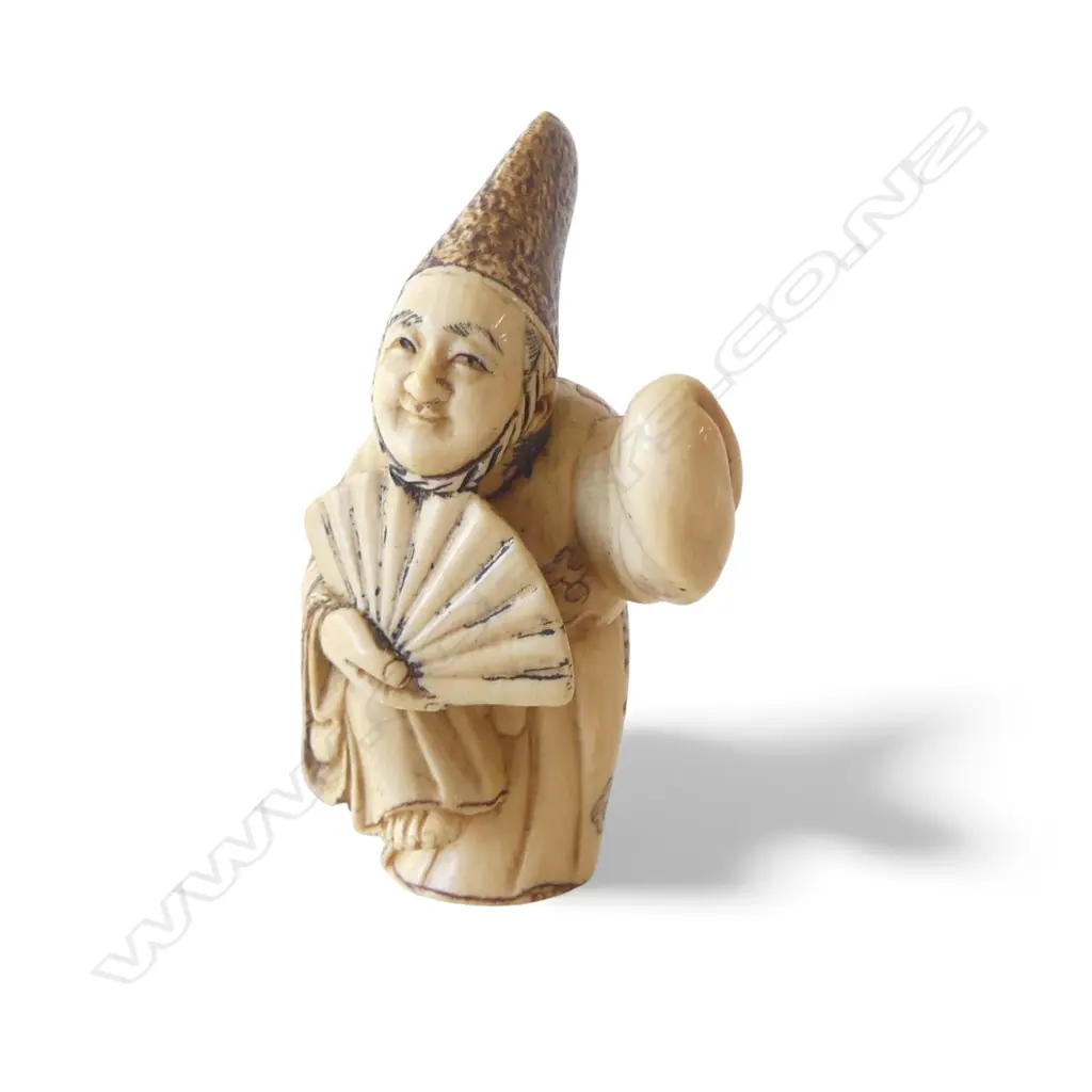 MEIJI PERIOD IVORY NETSUKE fan maker, signed H.50mm Image 1++