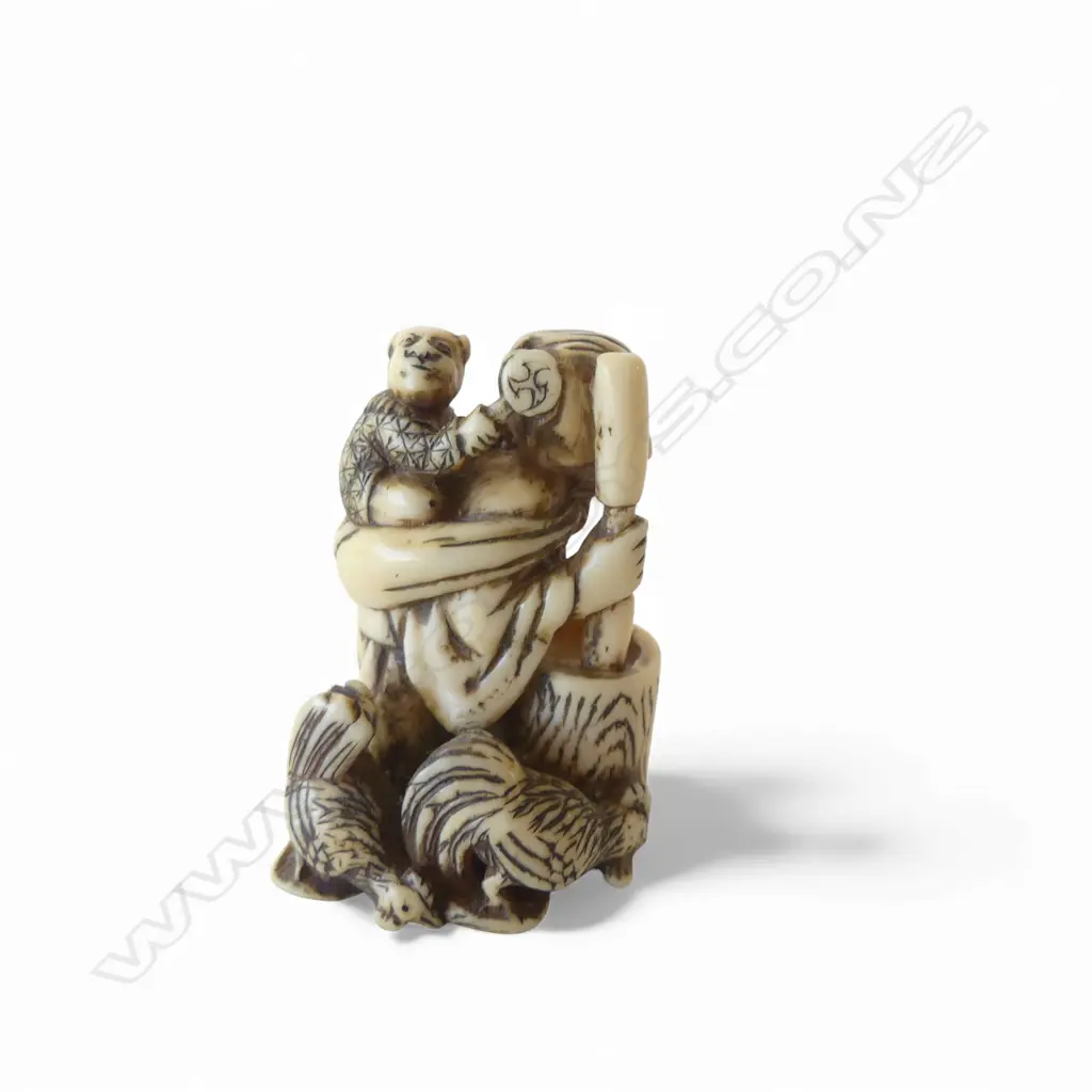 MEIJI PERIOD IVORY OKIMONO mochi maker, signed H.36mm Image 1++