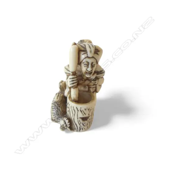 MEIJI PERIOD IVORY OKIMONO mochi maker, signed H.36mm